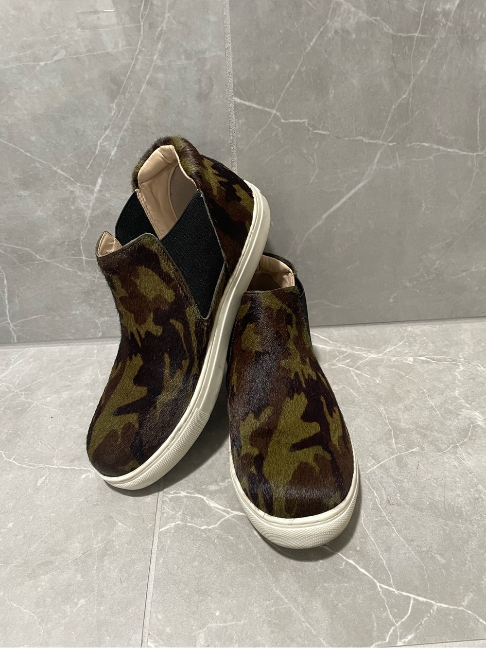 Coconuts by Matisse Harlan Camo Slip-On Sneakers - Olive Green Size 6